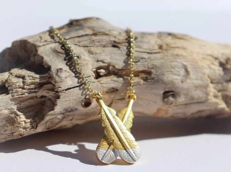 Little Taonga necklace - Feathers (gold and silver)
