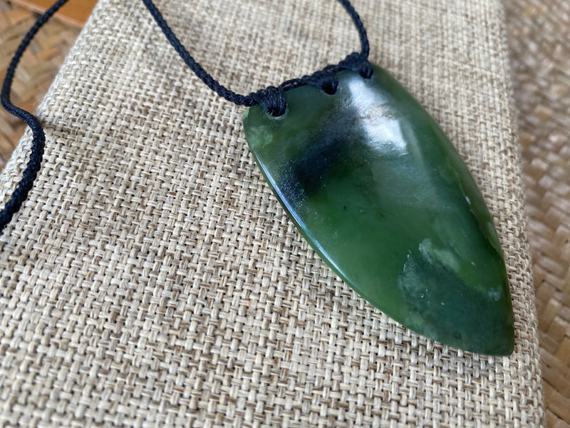 Pounamu Niho Tooth pendant