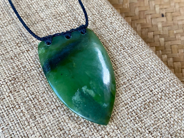 Pounamu Niho Tooth pendant