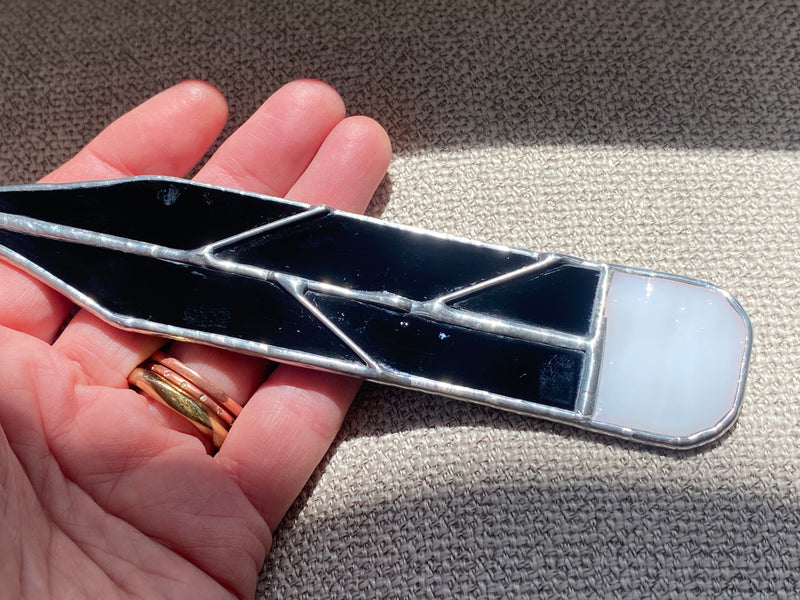 Magpie Castle Glass Huia Feather
