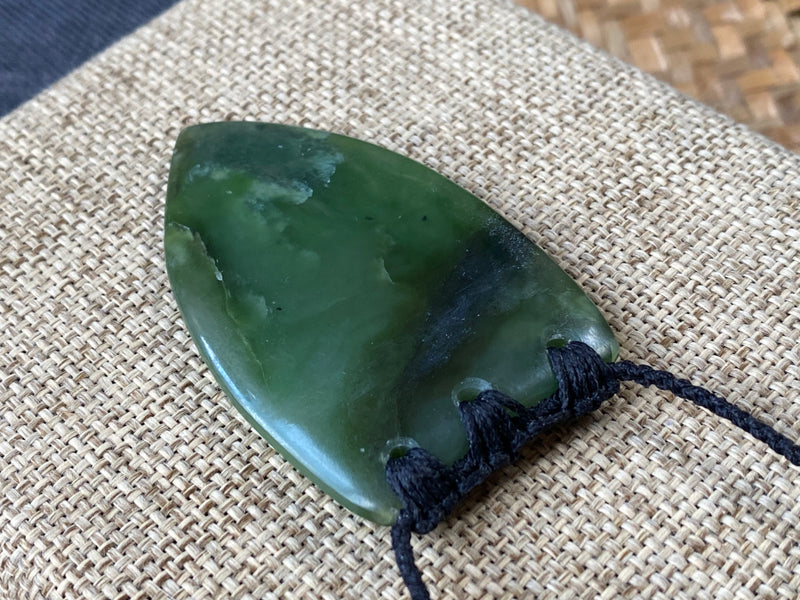 Pounamu Niho Tooth pendant