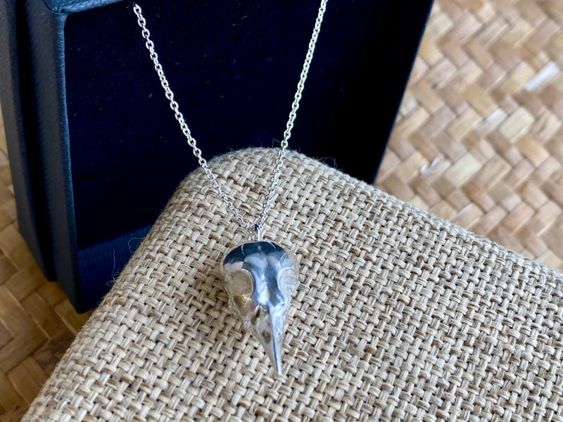 Tauhou Bird Skull Pendant - silver