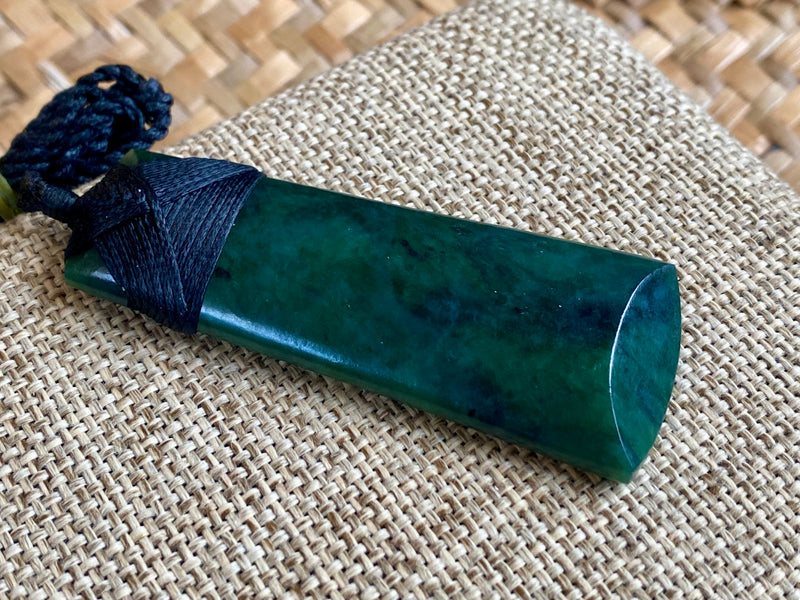 NZ Pounamu Toki pendant medium large