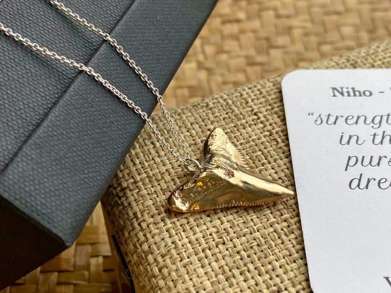 Niho Tooth Pendant - bronze