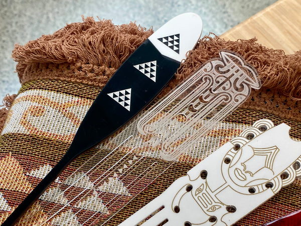 Heru Hair Comb - Hina
