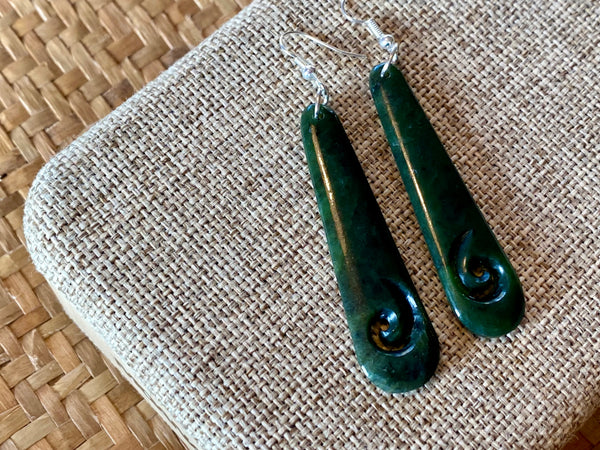 NZ Pounamu drop earrings - single koru