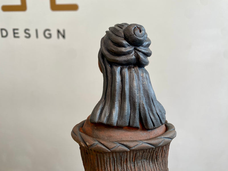 Mana Tangata Sculpture - Wahine