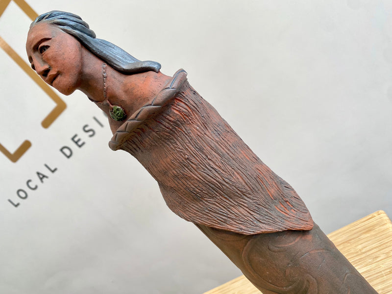 Mana Tangata Sculpture - Wahine