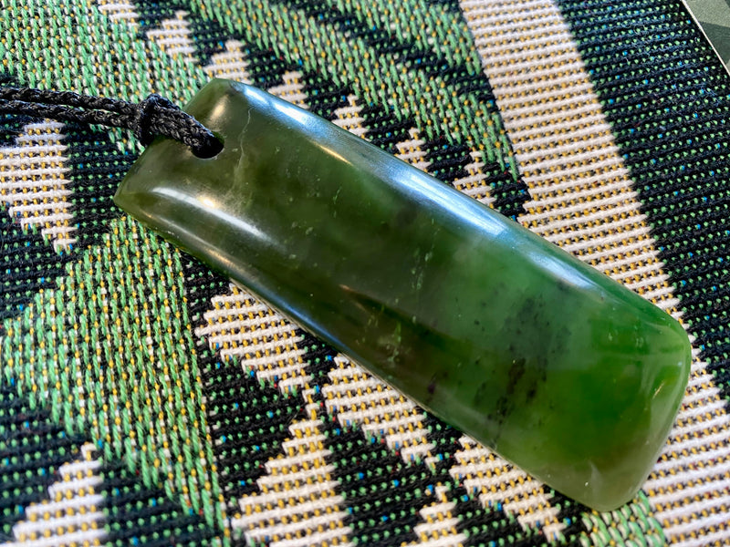 Pounamu Large Toki pendant