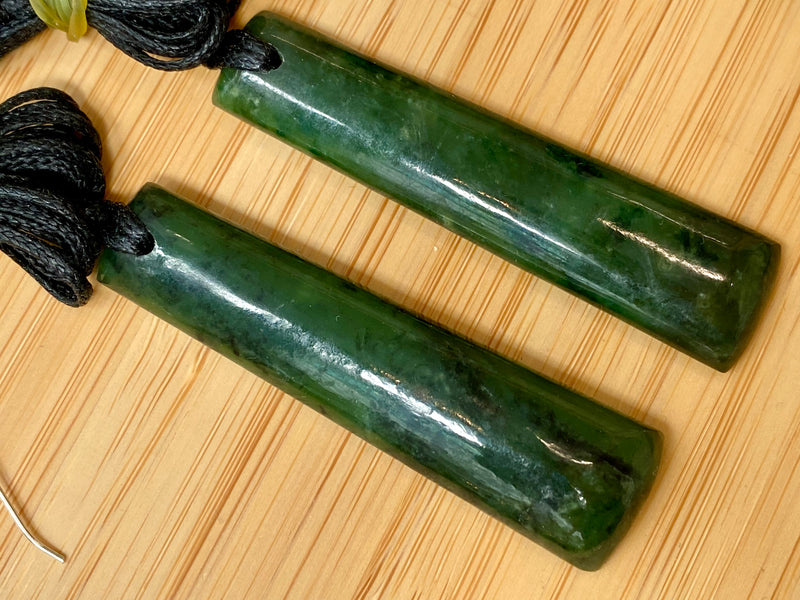 NZ Pounamu Toki pendant simple