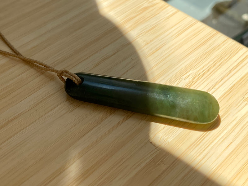 Medium Pounamu Roimata pendant