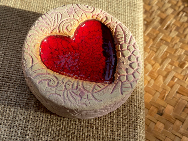 Red Heart round wall tile