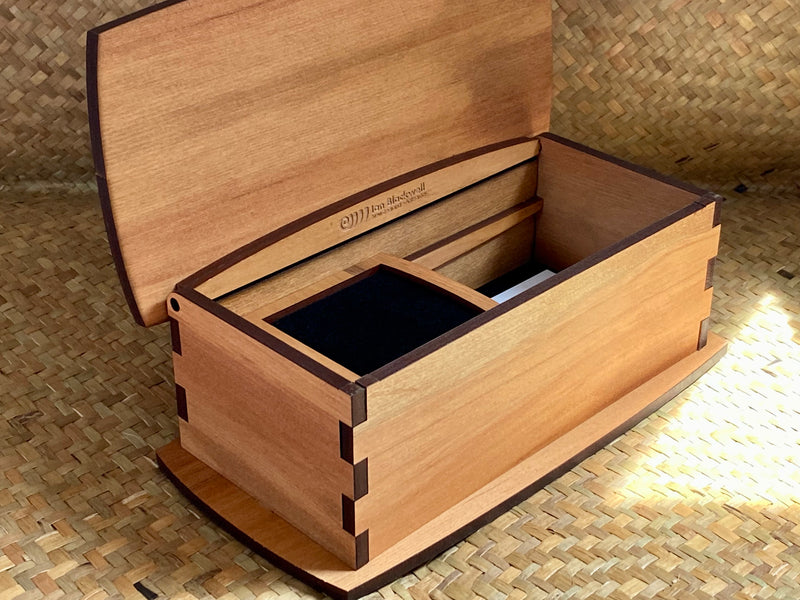 Rimu Jewellery Box with Fantail