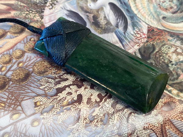 NZ Pounamu Toki pendant medium
