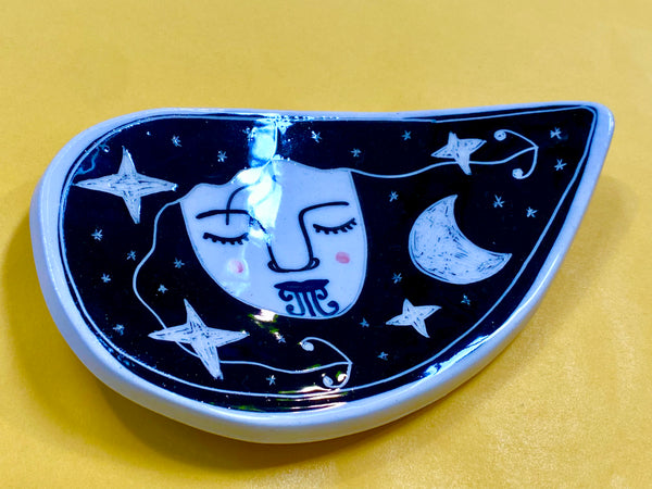 Ceramic Wahine Dish - Eyes closed