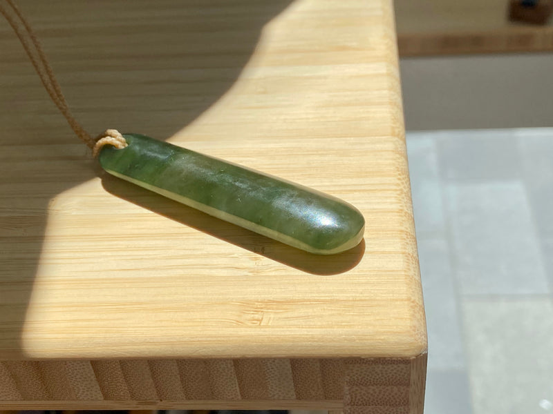 Medium Pounamu Roimata pendant