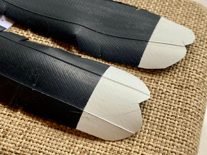 Rubber Feather earrings - white tips