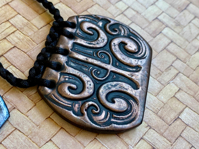 Medium Moko Kauae pendant