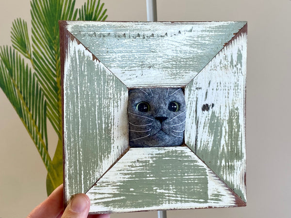 Handfelted Cat in Frame - grey