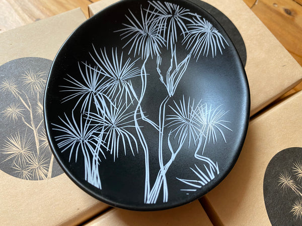 Ceramic Tī Kouka Dish - white on black