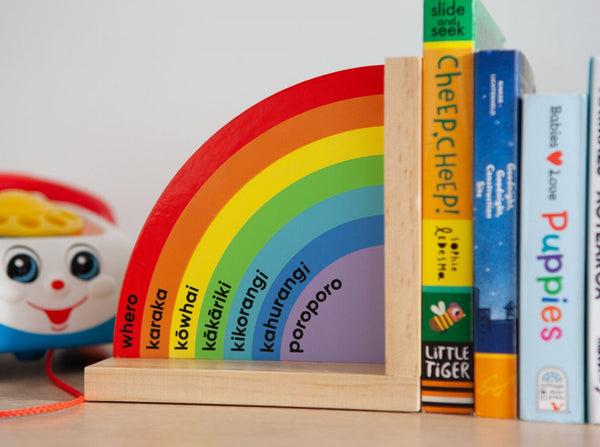 Te Reo Māori Wooden Rainbow Bookends