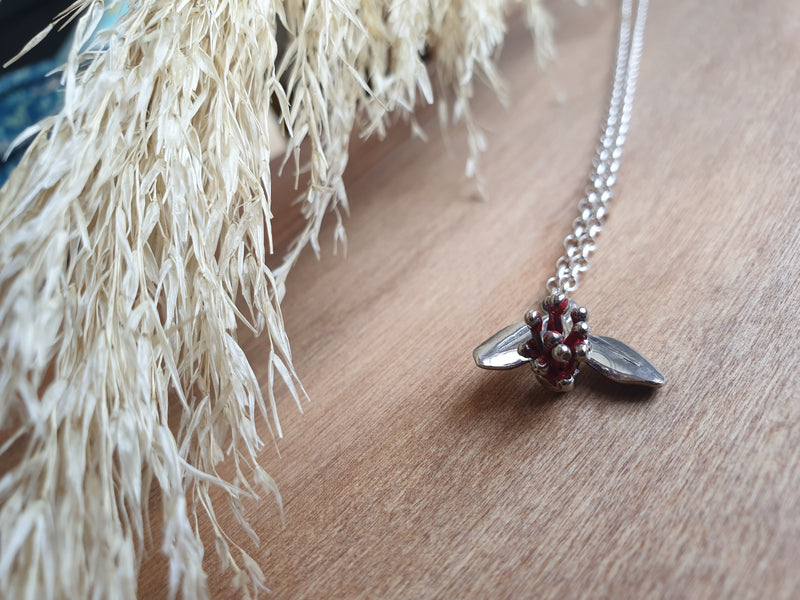 Martyn Milligan Pohutukawa blossom leaf necklace