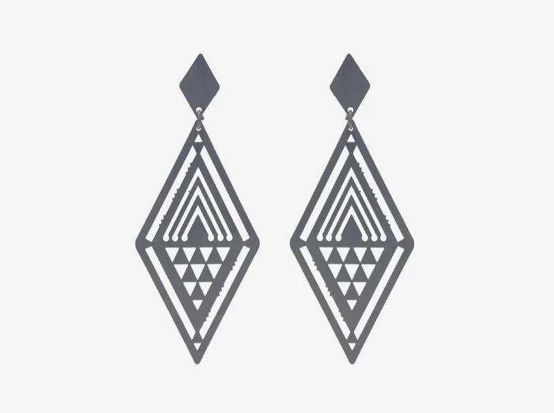 Nichola Te Kiri earrings - Tino Rangatiratanga